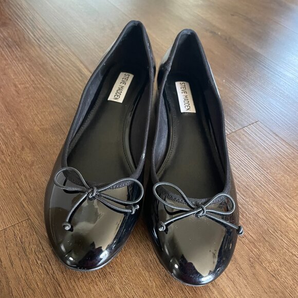 Like New Steve Madden Black Patent Ballet Flats - Picture 2 of 6